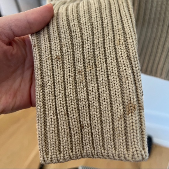 GUCCI Wool, Silk, and Cashmere Turtleneck Sweater - Picture 5 of 9